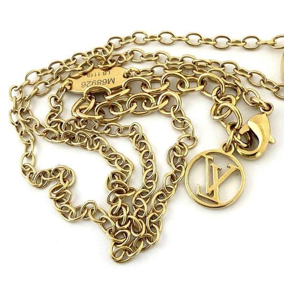 LOUIS VUITTON Love Necklace - Picture 5 of 10